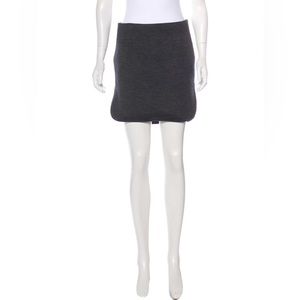 BRUNELLO CUCINELLI
Mini Knit Skirt
Size: S | US4, IT40